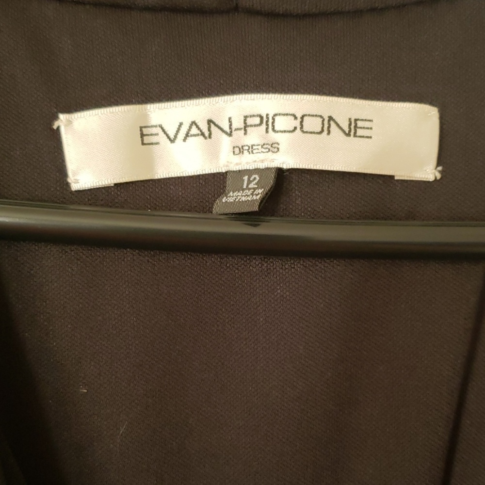 Dress - Picture 4 of 6